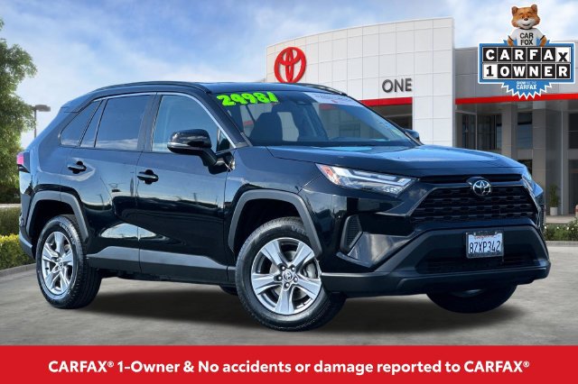 Certified 2022 Toyota RAV4 XLE AWD/4WD image 2