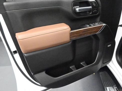Used 2022 Chevrolet Silverado 2500 High Country AWD/4WD image 11