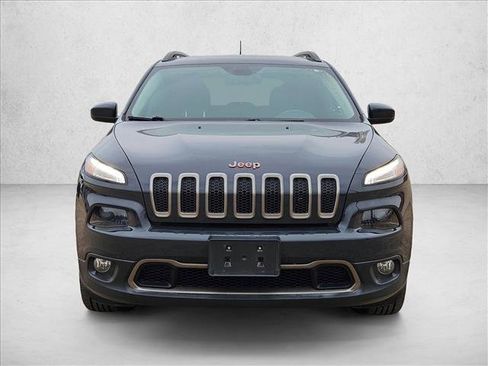 Used 2017 Jeep Cherokee 75th Anniversary FWD image 2