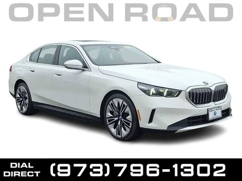Used 2025 BMW i5 xDrive40 w/ Premium Package image 1