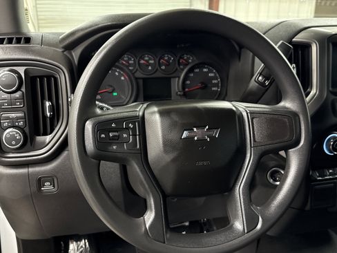 Used 2024 Chevrolet Silverado 1500 Custom Trail Boss w/ LPO, Dark Essentials Package image 8