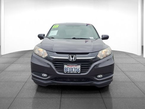 Used 2018 Honda HR-V EX image 2