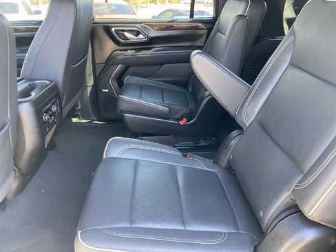Used 2023 Chevrolet Suburban Premier AWD/4WD image 20
