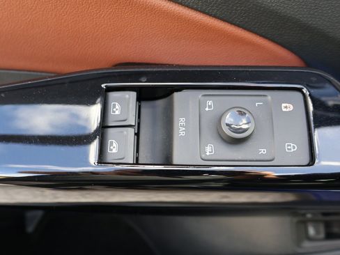 Used 2021 Volkswagen ID.4 Pro S w/ ID.4 Protection Package image 43