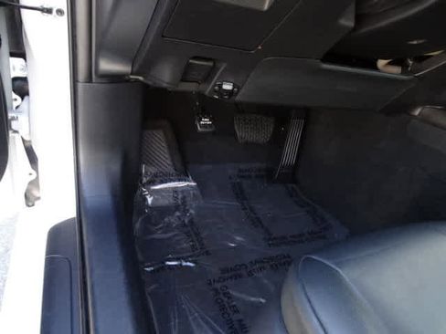 Certified 2022 Toyota Camry SE image 15