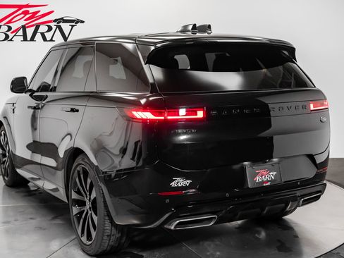 Used 2023 Land Rover Range Rover Sport SE Dynamic image 12