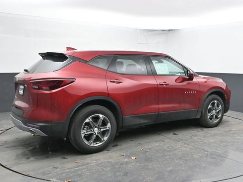 Used 2025 Chevrolet Blazer LT image 11