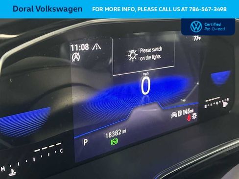 Certified 2023 Volkswagen Jetta SE w/ Panoramic Sunroof Package FWD image 16