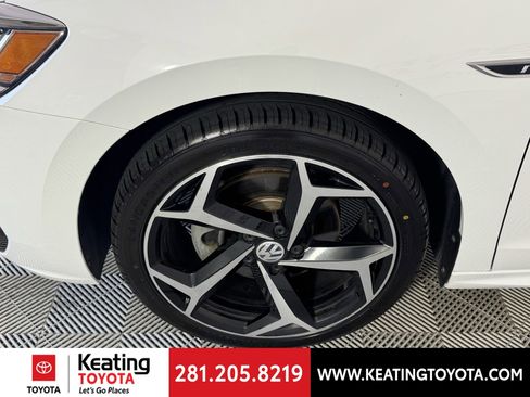 Used 2022 Volkswagen Passat 2.0T R-Line image 31