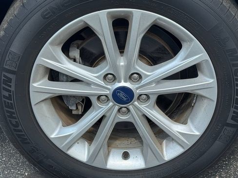 Certified 2018 Ford Escape SE FWD image 24