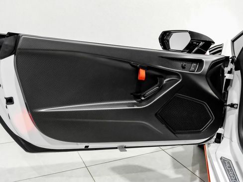 Used 2024 Lamborghini Huracan STO image 35