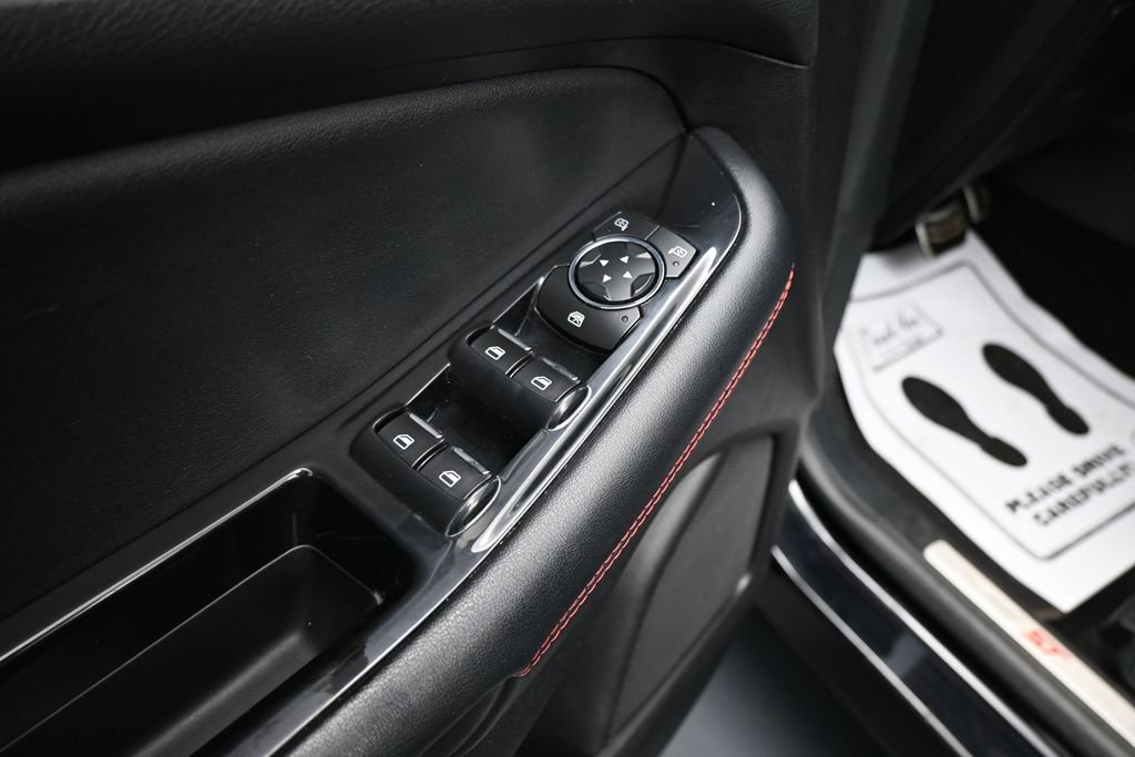 Used 2020 Ford Edge ST-Line FWD image 12