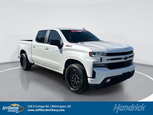 Used 2022 Chevrolet Silverado 1500 RST w/ LPO, Blackout Package image 1