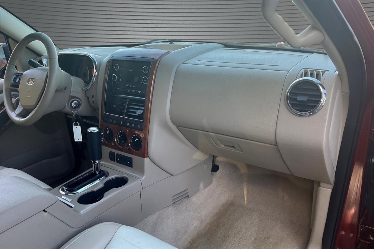Used 2009 Ford Explorer Eddie Bauer AWD/4WD image 26