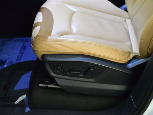 Used 2024 Audi Q7 3.0T Premium Plus AWD/4WD image 24