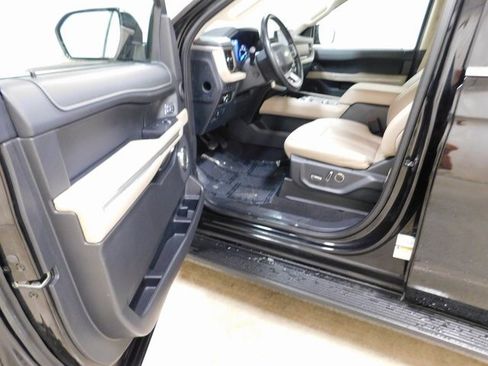 Used 2024 Ford Expedition Max Limited image 23