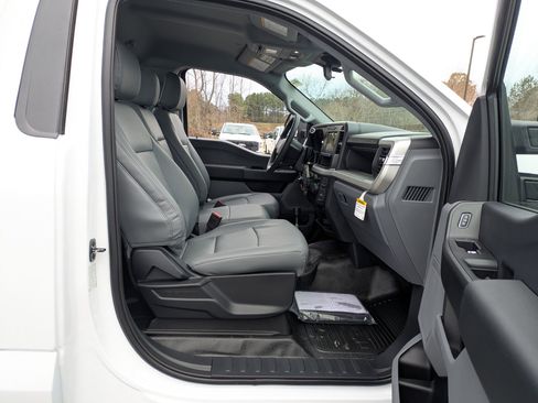 New 2026 Ford F550 2WD Regular Cab Super Duty image 29