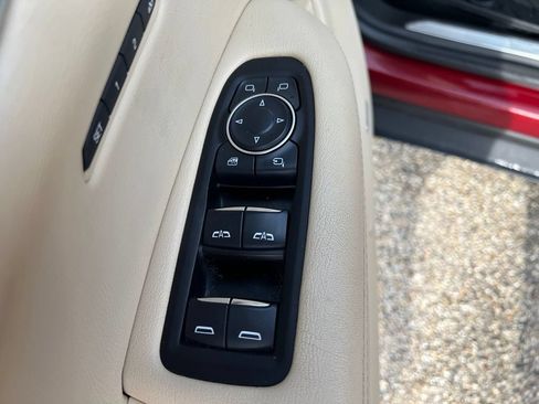 Used 2017 Cadillac XT5 Luxury w/ Driver Awareness Package FWD image 30