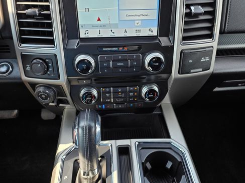 Used 2018 Ford F150 Lariat w/ Equipment Group 502A Luxury AWD/4WD image 18