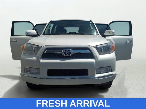 Used 2013 Toyota 4Runner SR5 w/ Premium Pkg AWD/4WD image 10