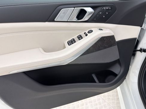 New 2026 BMW X7 M60i AWD/4WD image 13