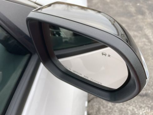 New 2026 Chevrolet Traverse LT image 32