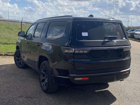 New 2026 Jeep Grand Wagoneer Limited w/ Premium Group II AWD/4WD image 4