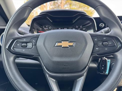 Used 2024 Chevrolet Trax LS image 15