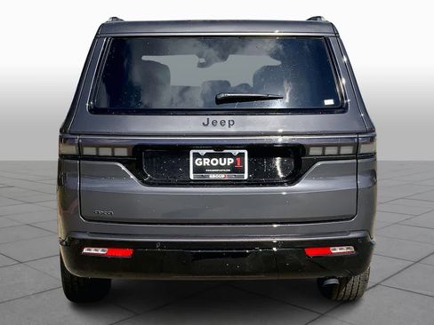 New 2026 Jeep Grand Wagoneer Limited w/ Convenience Group I AWD/4WD image 4