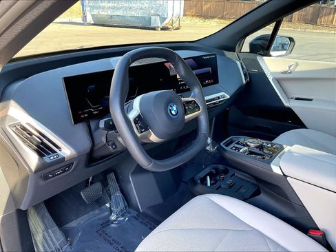 Used 2025 BMW iX xDrive50 w/ Convenience Package image 16