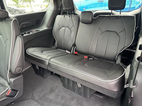 New 2026 Chrysler Pacifica Limited w/ S Appearance Package image 47