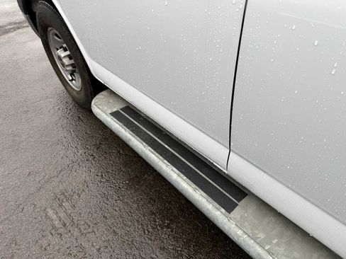 Used 2023 GMC Savana 2500 w/ Driver Convenience Package image 19