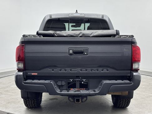 Used 2020 Toyota Tacoma TRD Sport RWD image 6