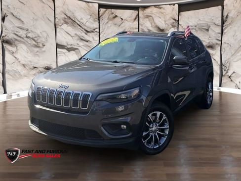Used 2020 Jeep Cherokee Latitude Plus w/ Cold Weather Group AWD/4WD image 3