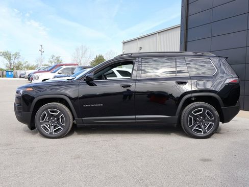 New 2026 Jeep Cherokee Laredo AWD/4WD image 2