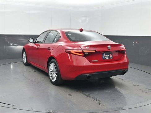 Used 2022 Alfa Romeo Giulia Sprint image 3
