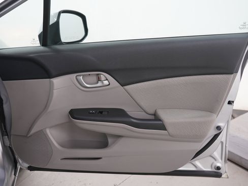 Used 2013 Honda Civic LX image 9