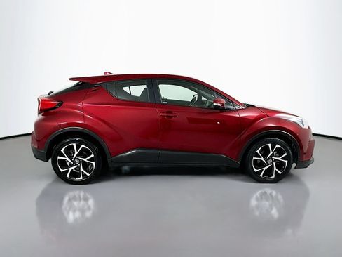 Used 2018 Toyota C-HR XLE FWD image 7