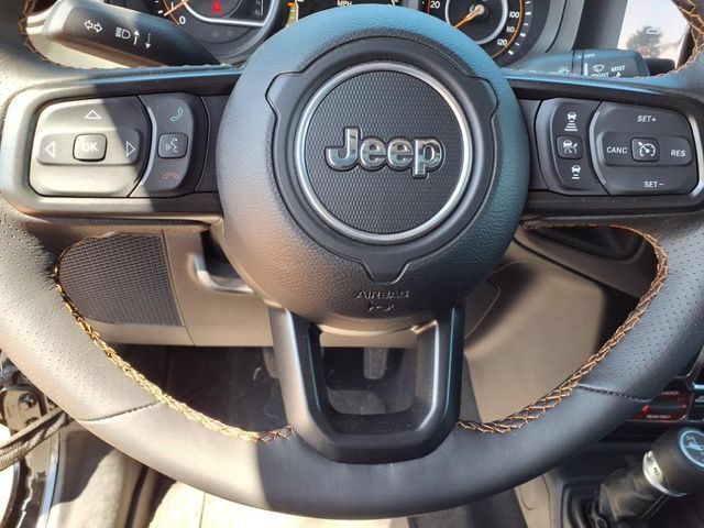 Used 2024 Jeep Gladiator Mojave w/ Steel Bumper Group AWD/4WD image 15