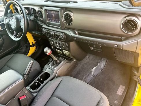 Used 2020 Jeep Wrangler Sport image 28