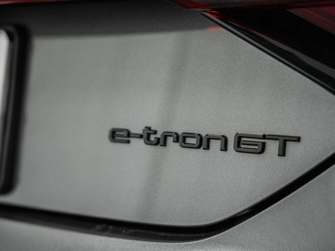 Used 2023 Audi RS e-tron GT w/ Carbon Performance Package image 19