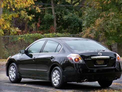 Used 2011 Nissan Altima 2.5 S image 8