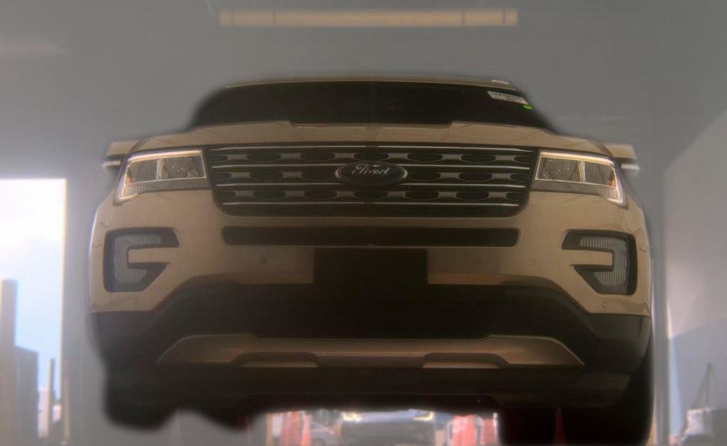 Used 2017 Ford Explorer Limited FWD image 3