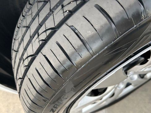 Used 2024 Toyota Corolla LE image 7