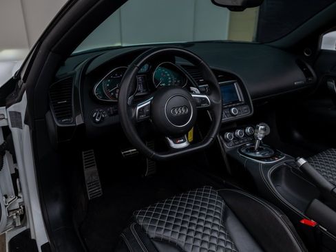 Used 2014 Audi R8 V10 image 22