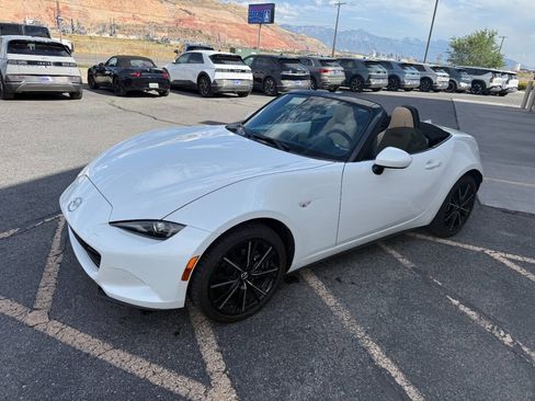 Used 2025 MAZDA MX-5 Miata Grand Touring w/ Weather Package RWD image 2