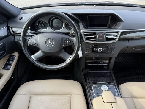 Used 2011 Mercedes-Benz E 350 4MATIC Wagon image 16
