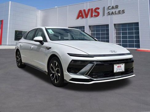 Used 2025 Hyundai Sonata SEL FWD image 3