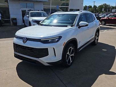 New 2025 Volkswagen Tiguan SE