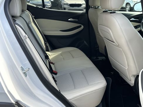 Used 2020 Buick Encore GX Essence w/ Experience Buick Package image 13